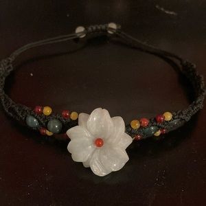 Beaded flower bracelet from Hawaii like new condition